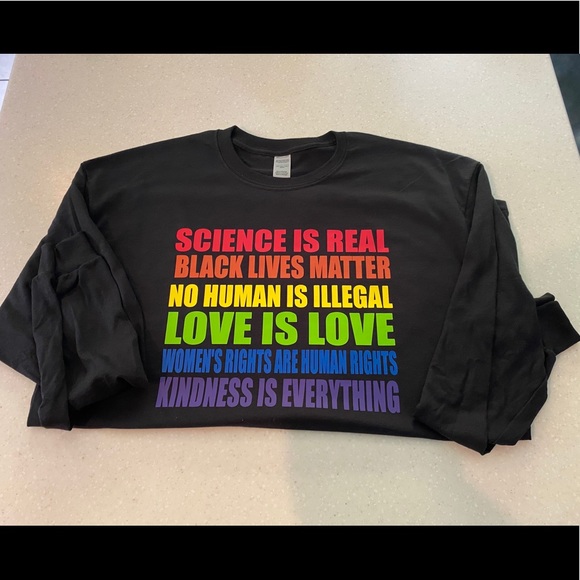 Brand new unisex tee. - Picture 4 of 5